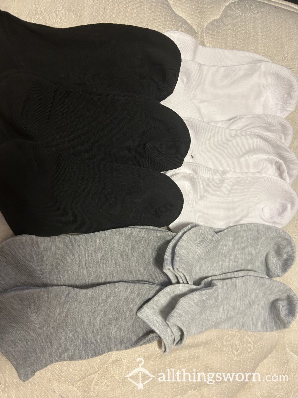 10 Pairs Of Socks Ready To Be Worn