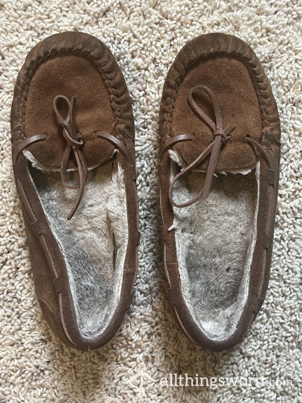 10+ Year Old Disgusting Moccasins With Fuzzy Interior
