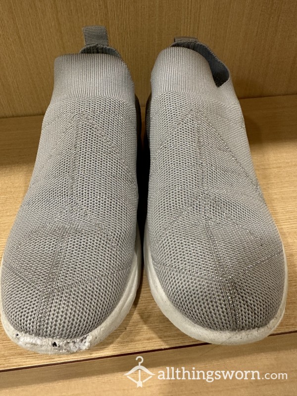 ⭐️SOLD⭐️ 20$ Japanese Gray Indoor Shoes