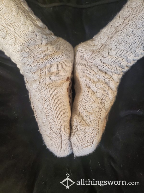 2 Year Old Beige Knit Fuzzy Slipper Socks