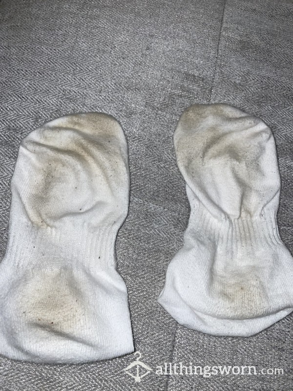 3 Day Worn Socks That Are Super Dirty And Smelly