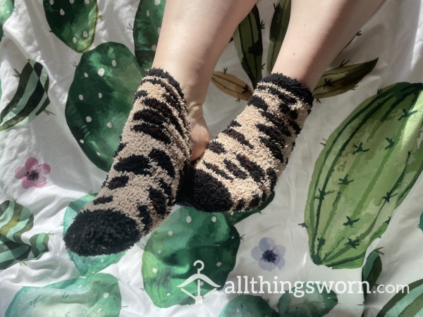 3 DAYS WORN Sexy Cheetah Print Fuzzy Socks
