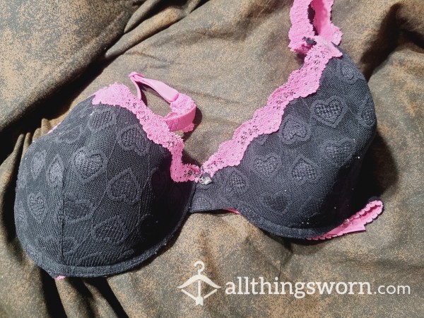 32 D Bra, Pink And Black With Lace