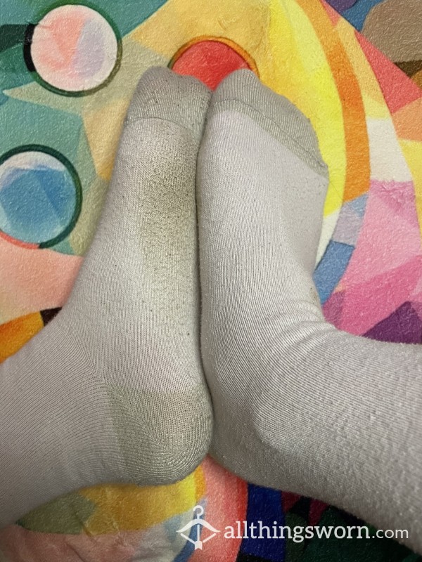 3x Dirty Socks Worn By Hot Gamer Girl Findom