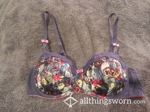 4 Day Wear Beautiful Satin Bra.. Covers My Titties To Perfection 🍨🍨🩷