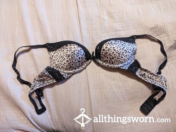 [$40 OBO]🧺📸🌷 Aerie 🌷 32A Cup 🌷 Black And White Leopard Print Bra With Tiny Black Bow On Front Of Chest With Black Lace On Cups  🌷