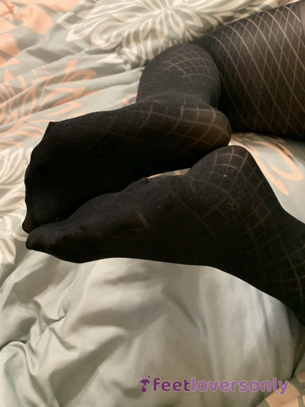4.5 Mins Footjob Cucking You In Black Stockings Until He Explodes All Over My Feet.