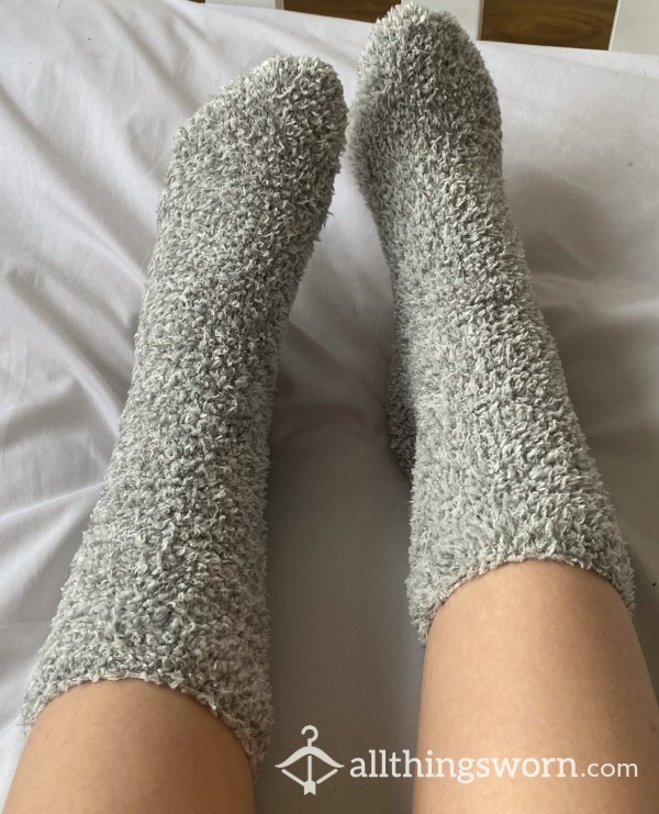48hr Wear Smelly Fluffy Socks
