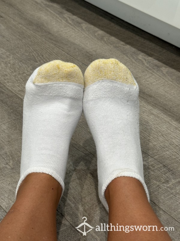 5 Day Wear White Socks With Yellow Toes