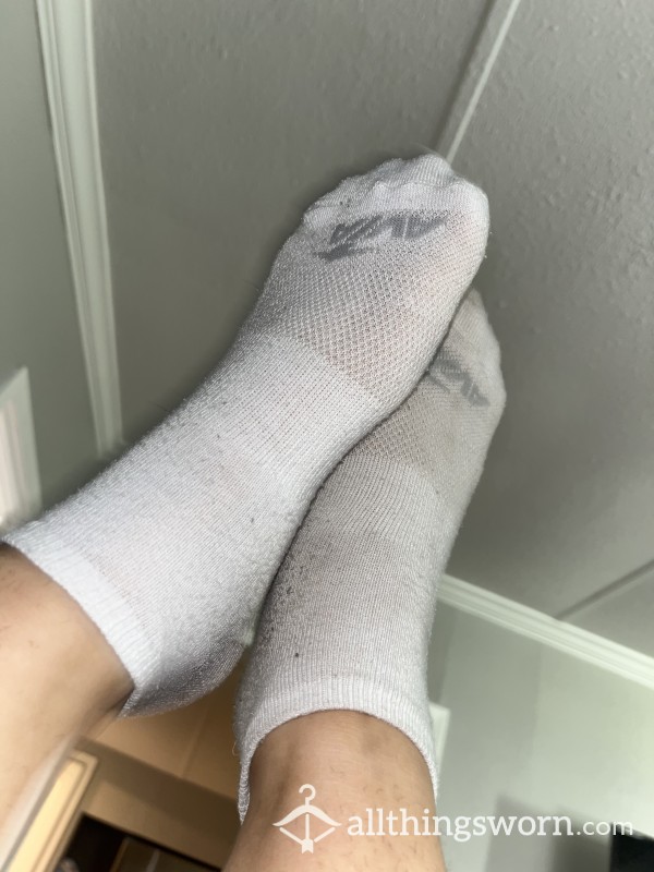 6 Day Wear Thin White Socks 😝
