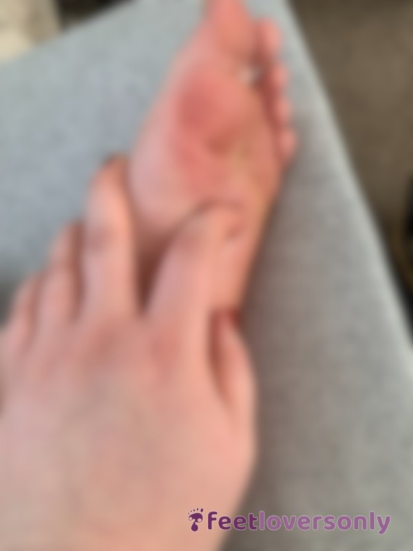 6 PICS Bare Feet [touching Soft Feet/ Finger Nail Polish]