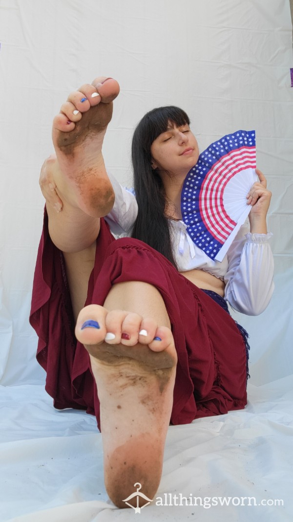 60 Image Set DIRTY SOLES - Multicolor Toenails - Full Body W/ Face And Feet Closeups - July 2021 MDL