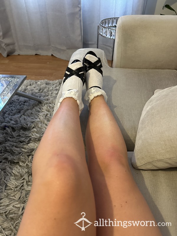 8 Full Nude Pics With Face In Socks And Heels