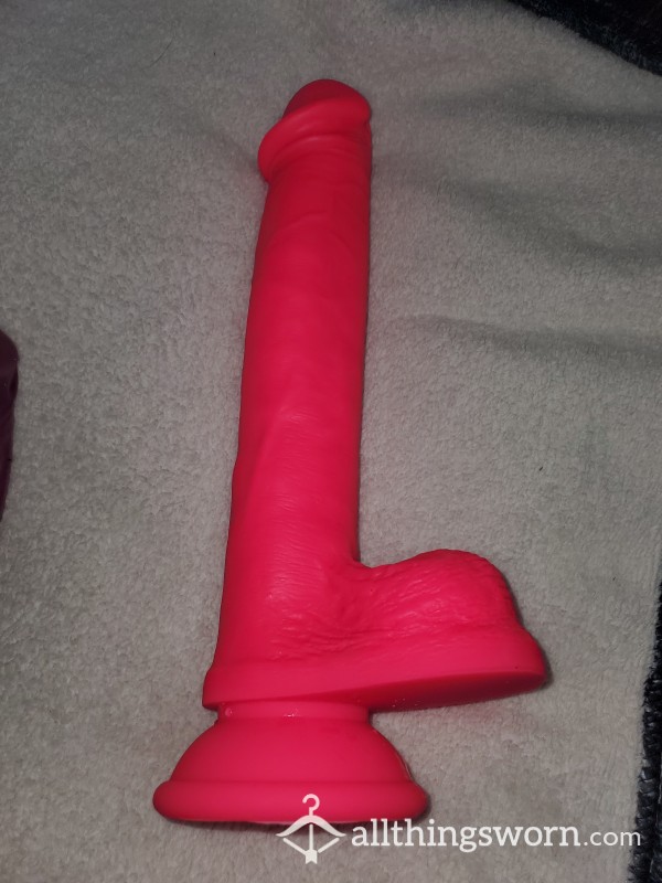 9.5in Realistic Pink Dildo