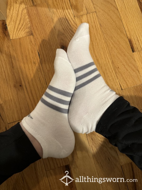 Adidas White W/ Gray Stripes & Logo Ankle Socks