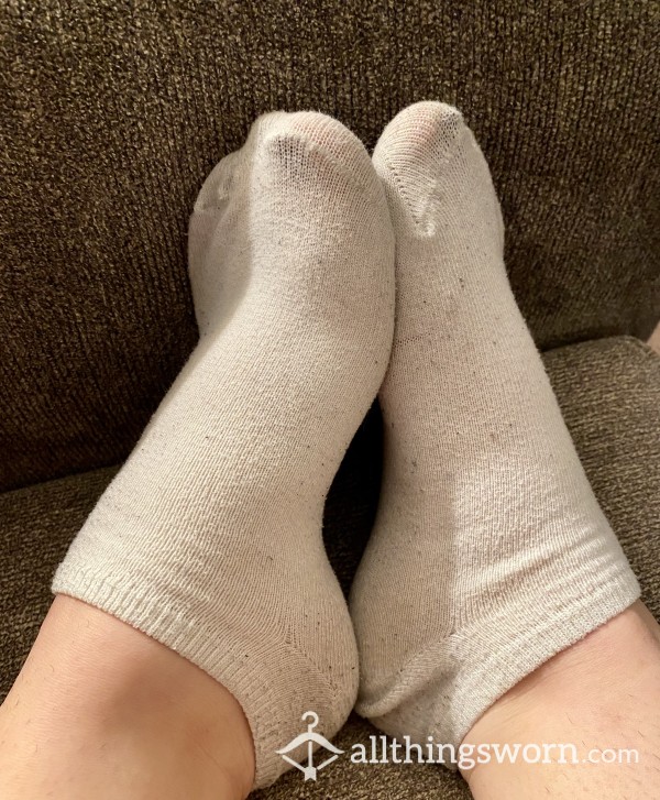 Ankle Socks, Multiple Colors, Well-Worn & In Need Of Loving Buyer 🥰