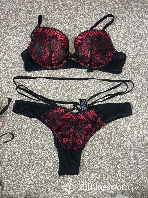 Ann Summers Bra And Knickers Set