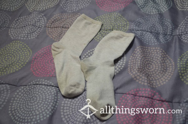 Arca's Worn Plain White Socks