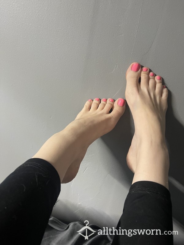 Arching My Pretty Little Feet