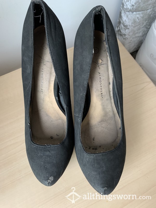 Badly Worn 6inch Crushed Velvet Heels 👠 (Black)