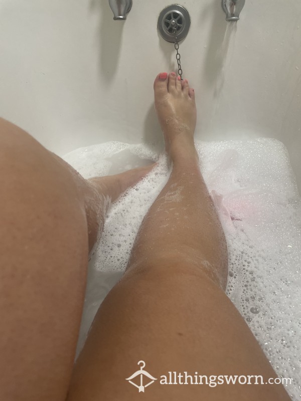 Bath Time For My Feet Who Wants An Intimate Look 🫣