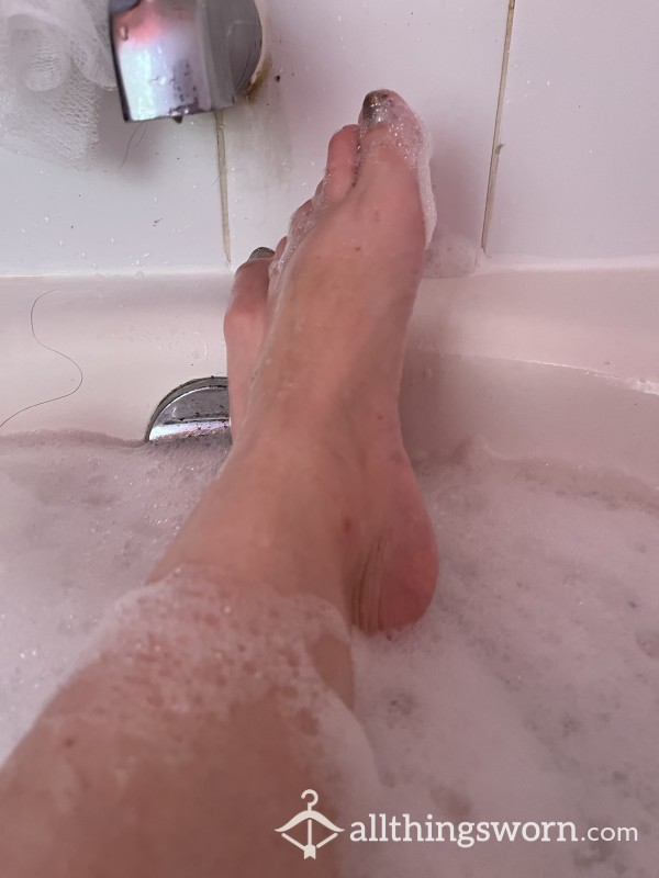 Bathtime Feet Pics