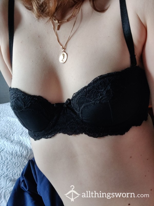 Beautiful BLACK Lace Bra. I Will Wear This Bra During My 12-hour Shift At The Hospital.