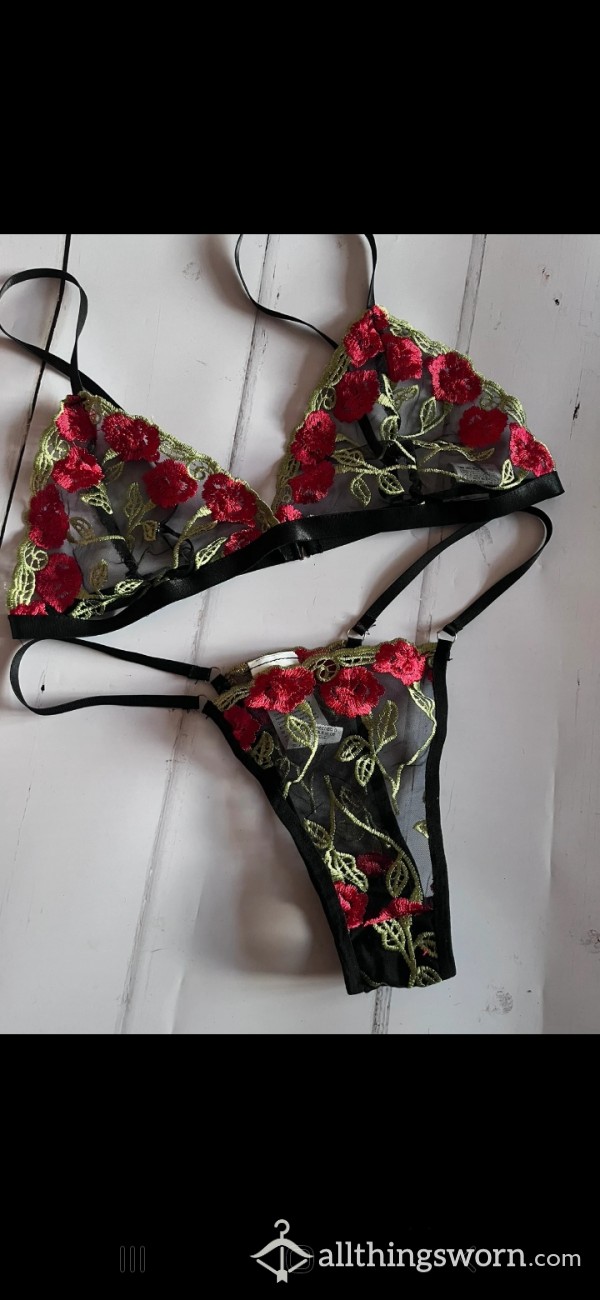Beautiful  Bra And Thongs Set Xx Red And Black