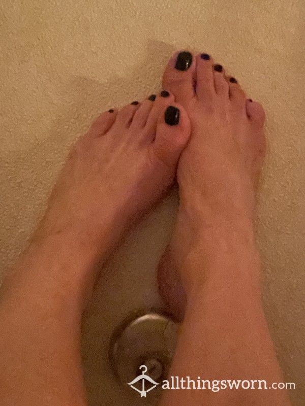 Sexy Beautiful Wet Feet