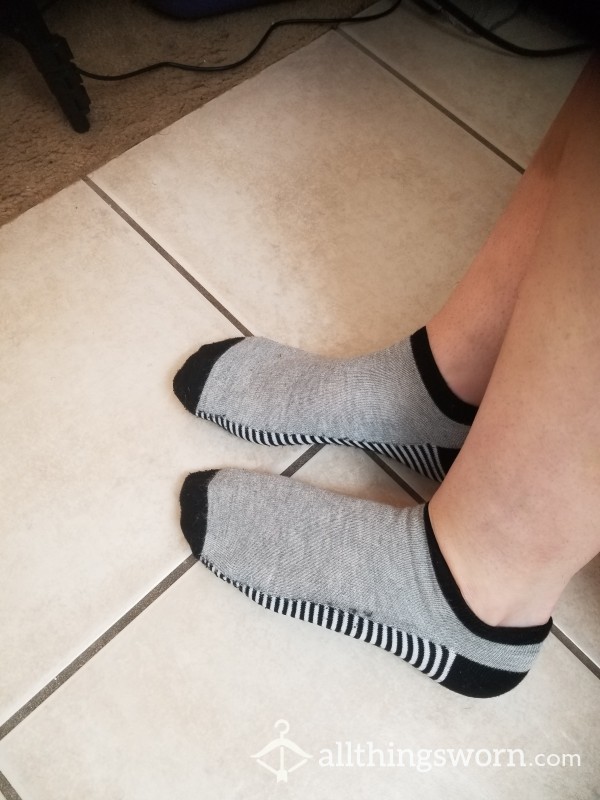 Black And Gray Stripe Ankle Socks