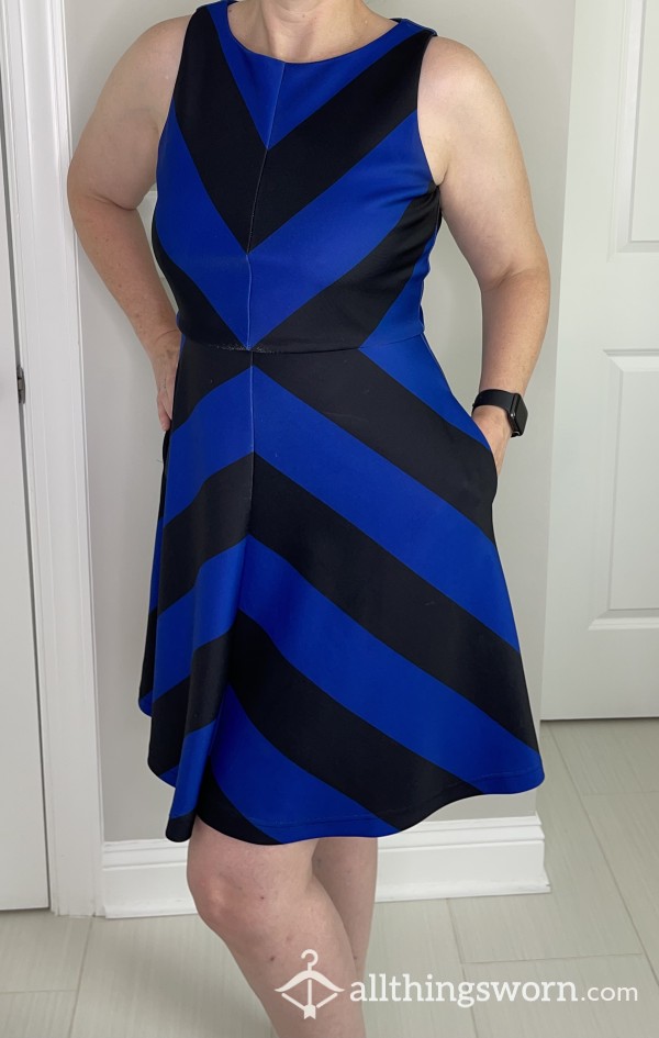 Black And Navy Chevron Striped Sleeveless Dress With Pockets