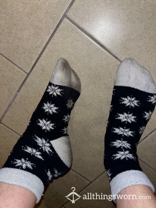 Black And White Snowflake Socks
