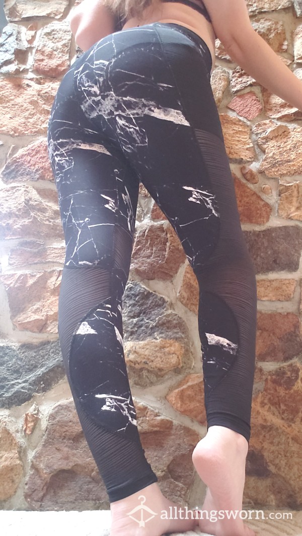 Black ⚫ And White Workout Tights 💋
