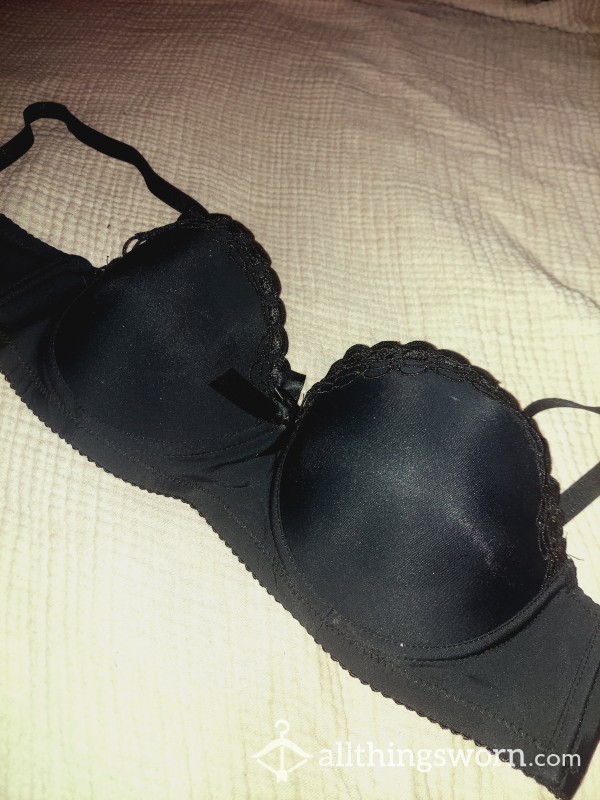 Black Bra I Got Very Sweaty In While With Another Girl