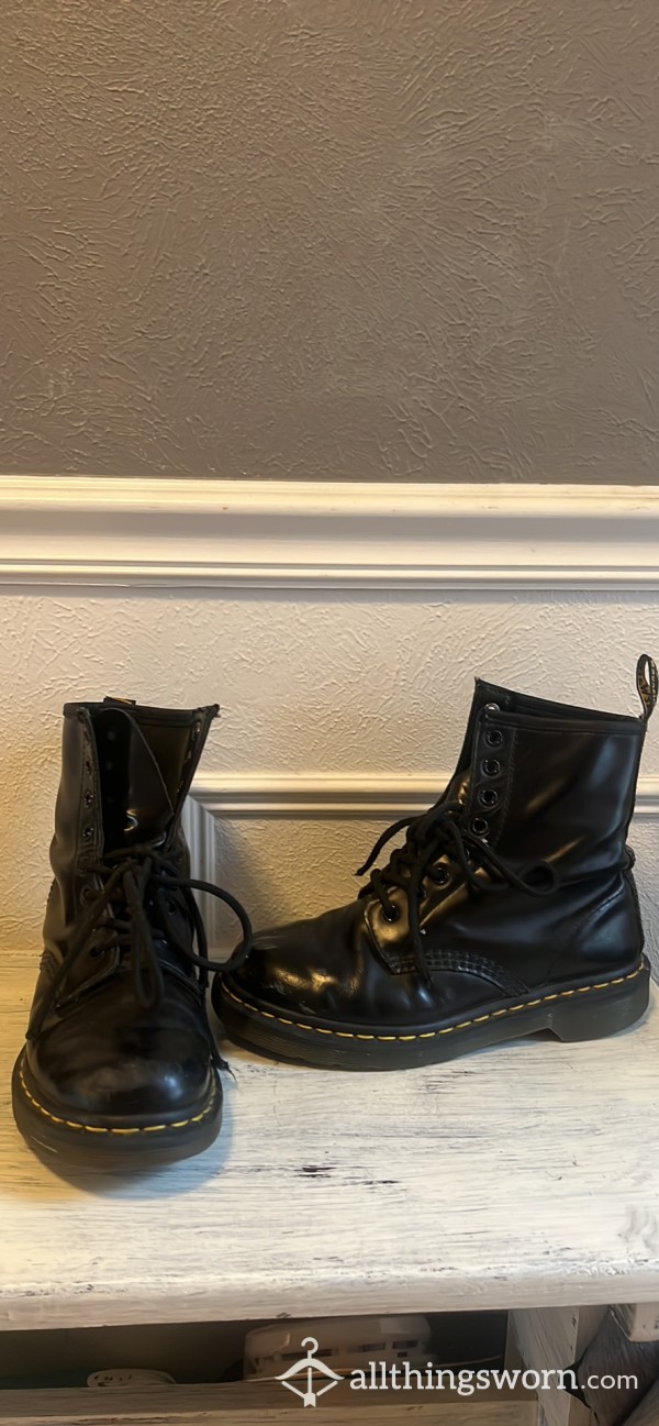 Black Doc Marten Small Boots Size 6.5