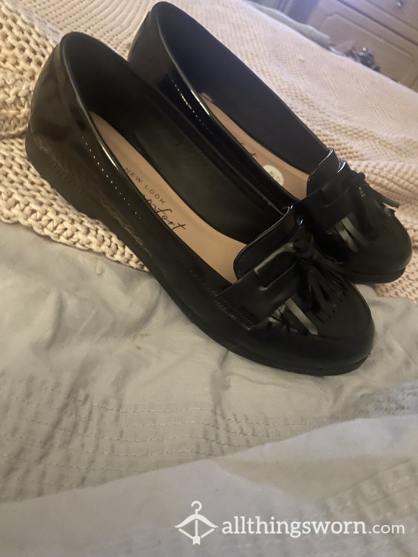 Black Flat Shoes Worn For Work