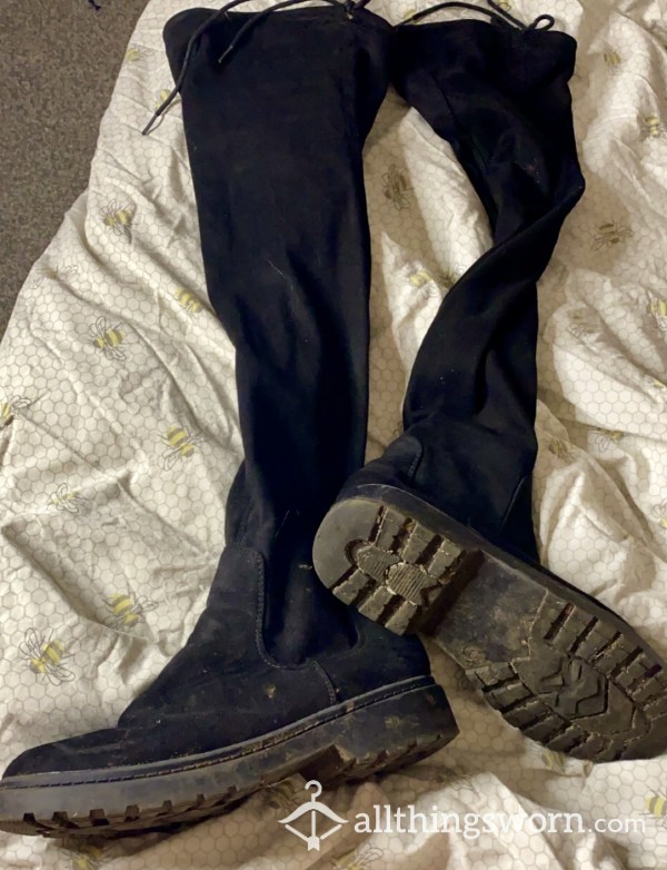 Black Flat Suede Like Boots Size 5