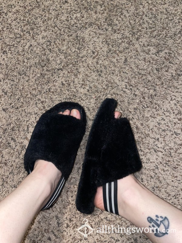 Black Fluffy Slippers