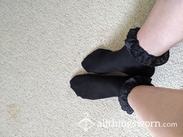 Black Frilly Ankle Socks
