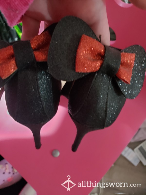 Black Glitter Disney Heels Size 6