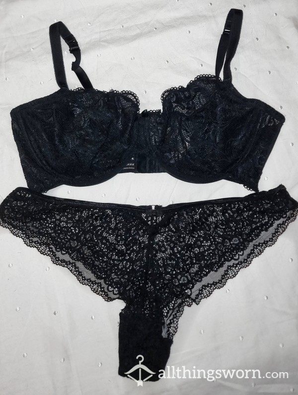 Black Lace Bra And Panty Set