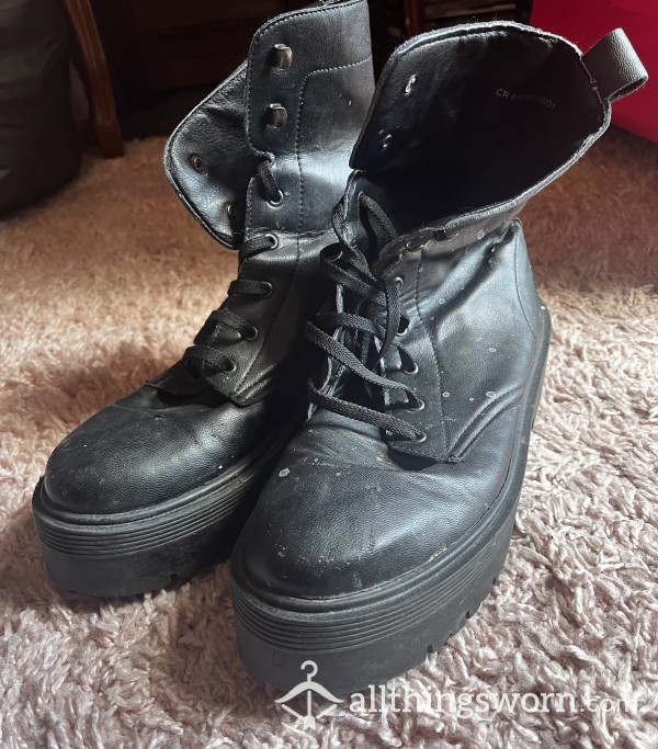 🖤 Black Leather Platform Combat Boots ♡ VERY Worn ♡ Size 7 ♡ Sweaty ♡ Comes With Free Content