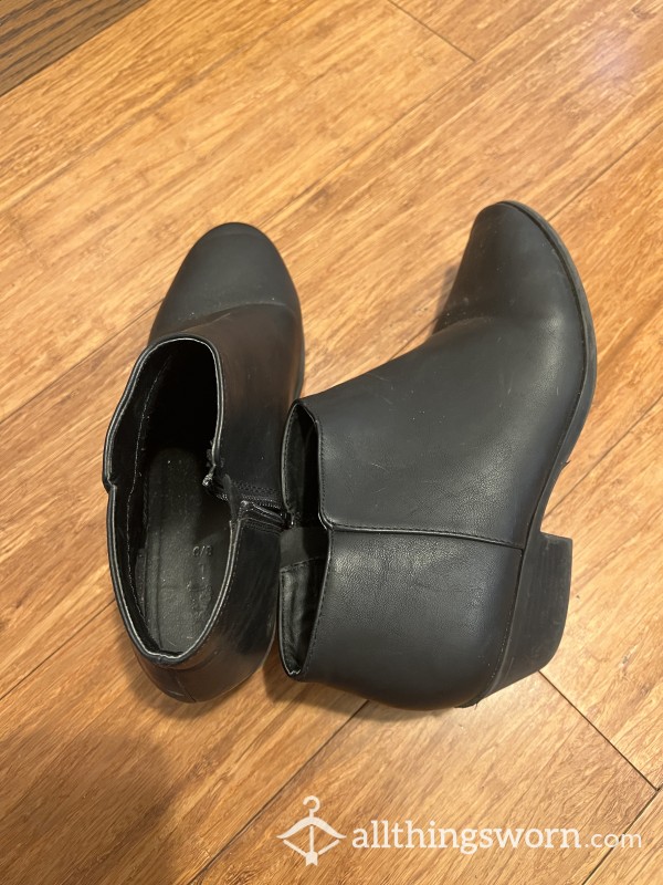 Black Leather Booties Size 8/9
