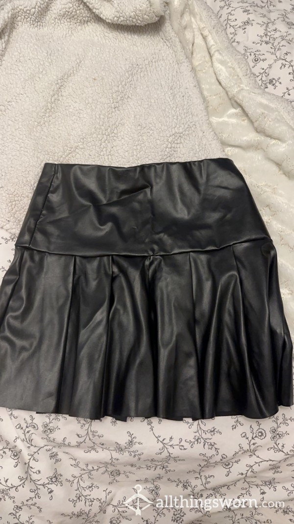 Black Leather Mini Skirt😈