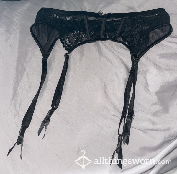 Black Lingerie Suspenders, Bras & Things 💋