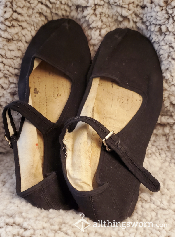 Black Mary Janes - Cloth Insoles - Well Worn & Dirty - Size 8