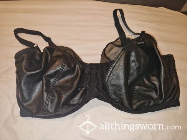 Black Mesh And Leather Looking Bra 🖤