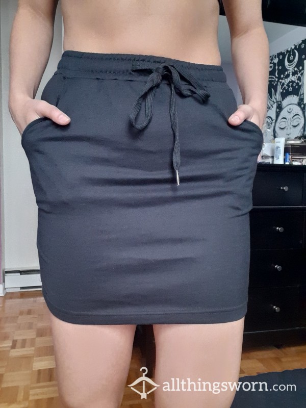 🖤Cute Black Skirt With Pockets🖤