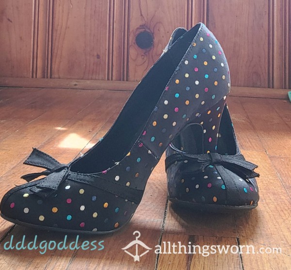 🖤 Black Satin Heels Covered In Mini Colorful Polka Dots, Size 8