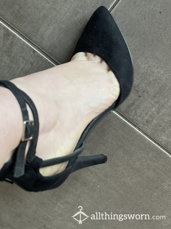 Black Strappy Zipped Heels
